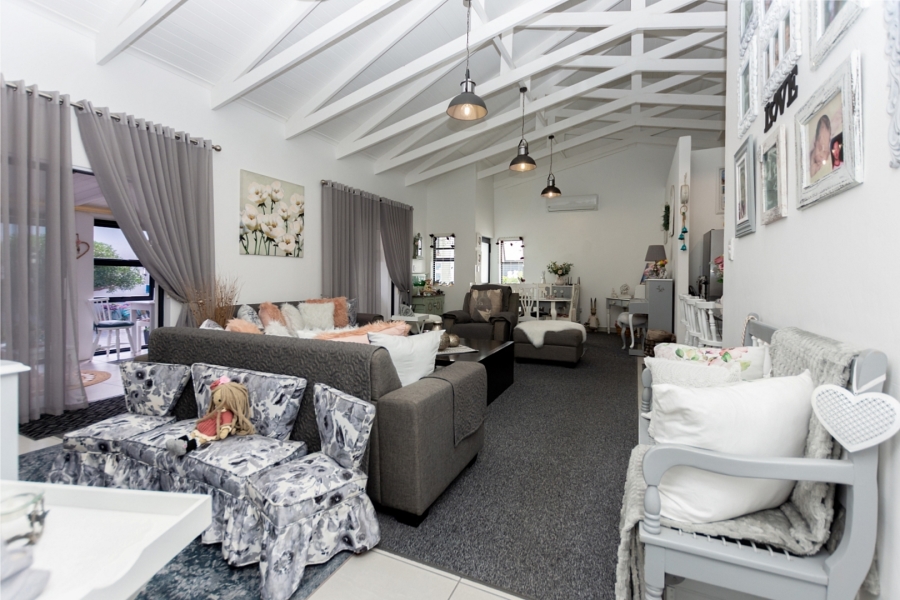 3 Bedroom Property for Sale in Velddrif Western Cape